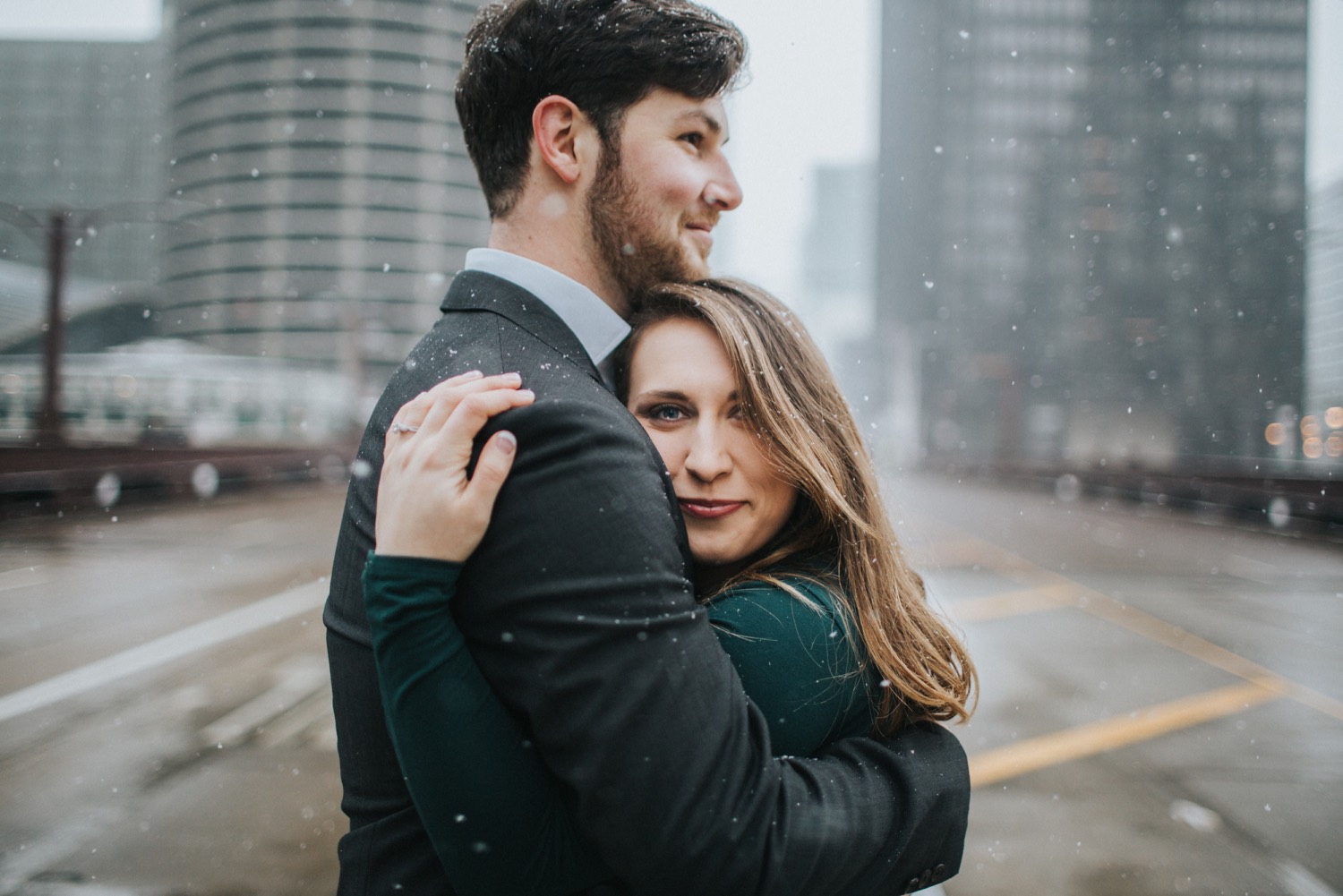 Couple in downtown Chicago in snow