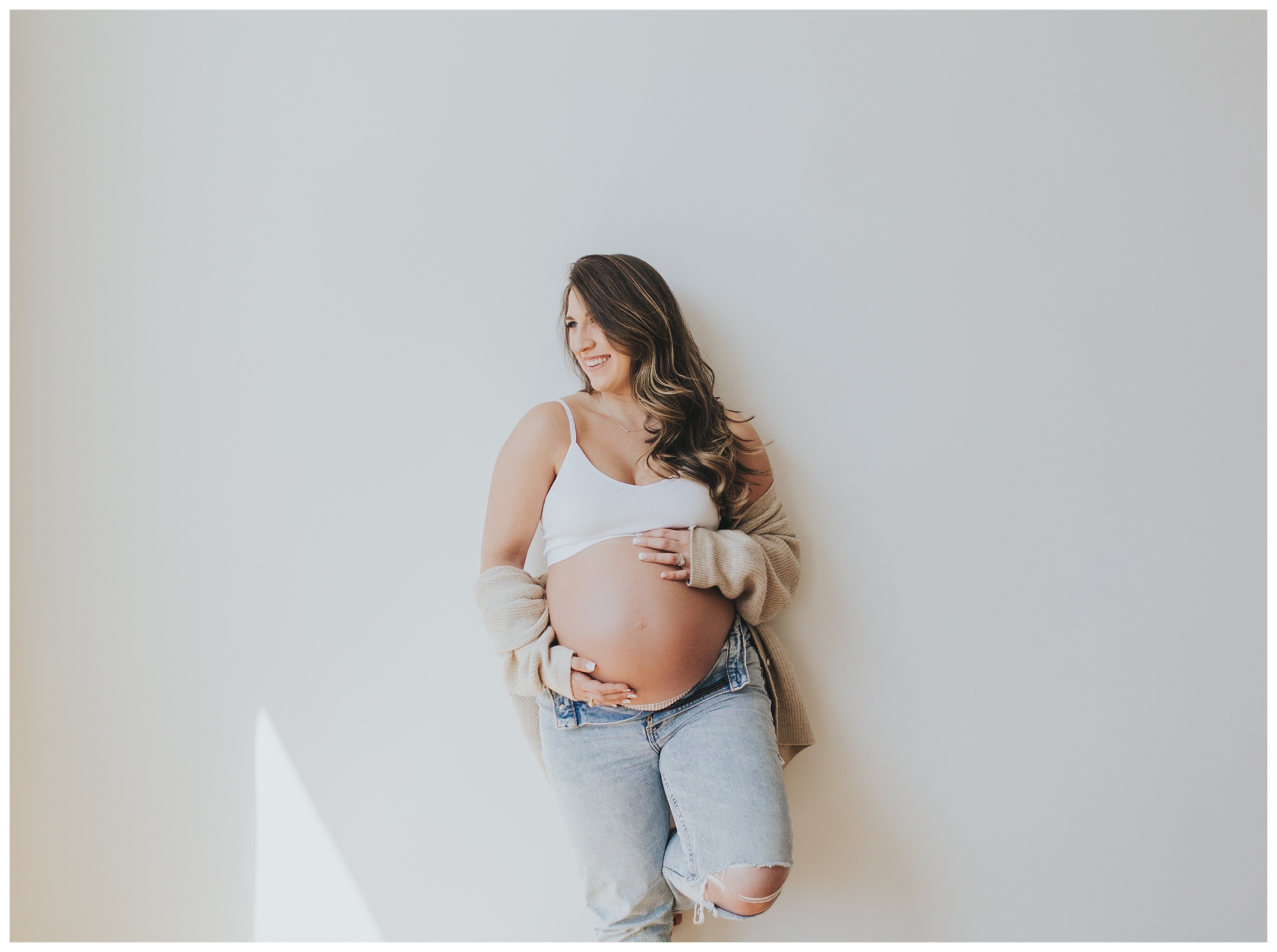 photography studios for maternity session Chicago; Chicago maternity photographer