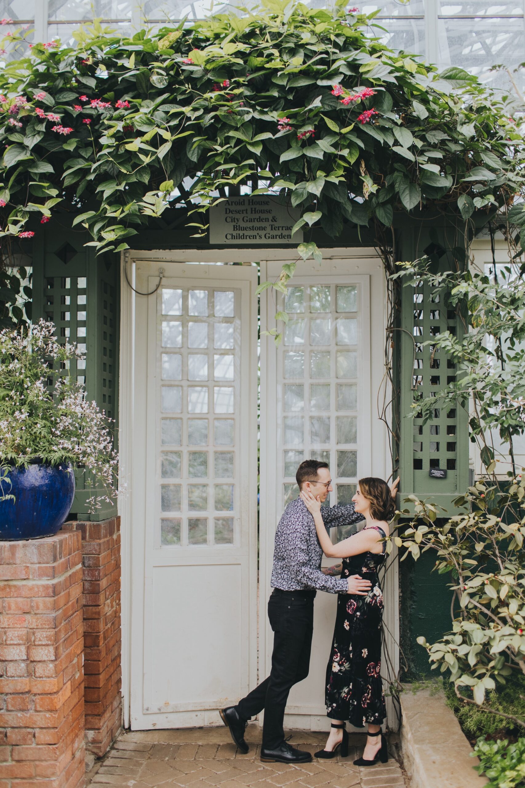 Chicago Garfield Park Conservatory engagement session