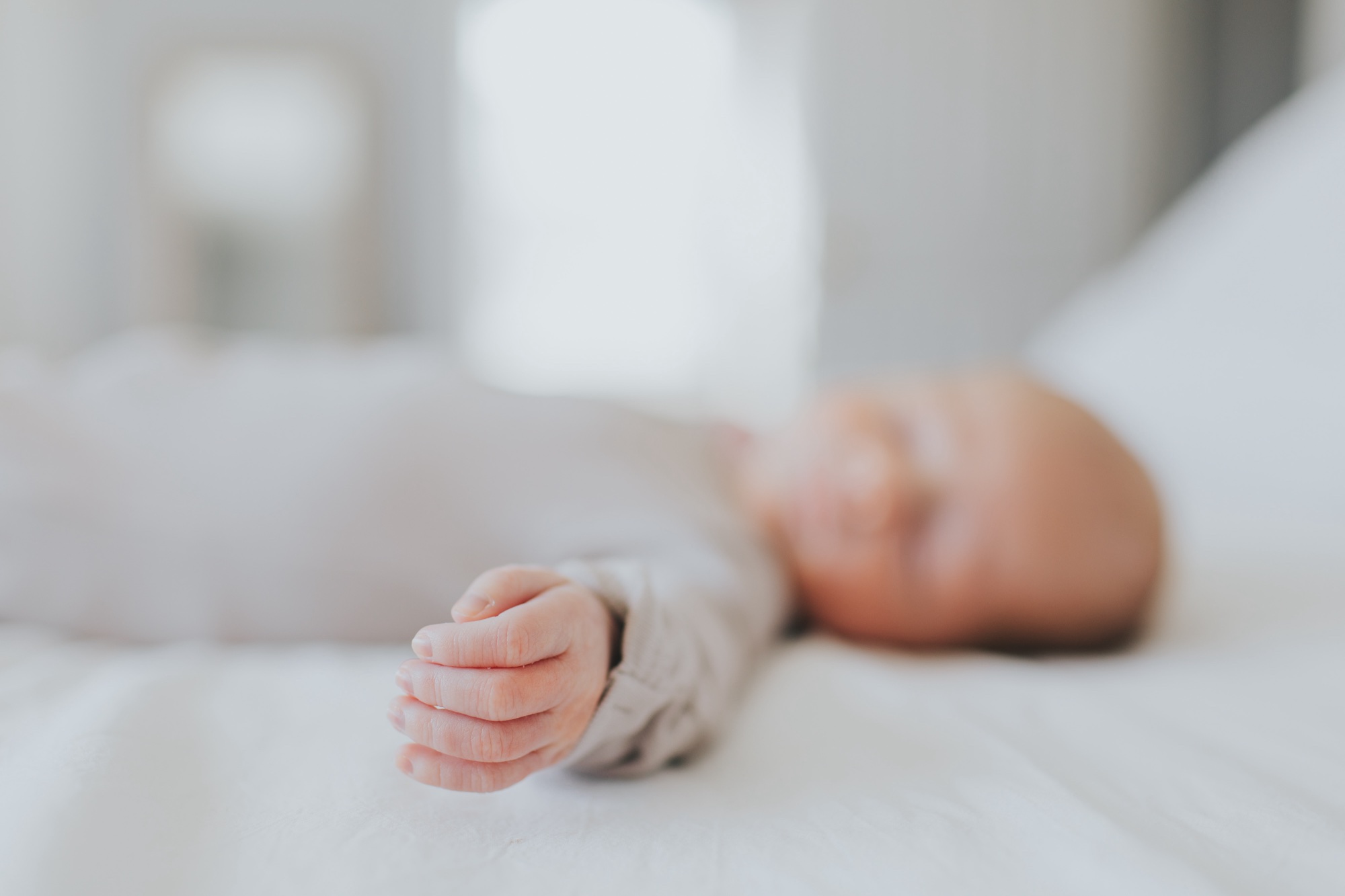 natural newborn poses for newborn photography