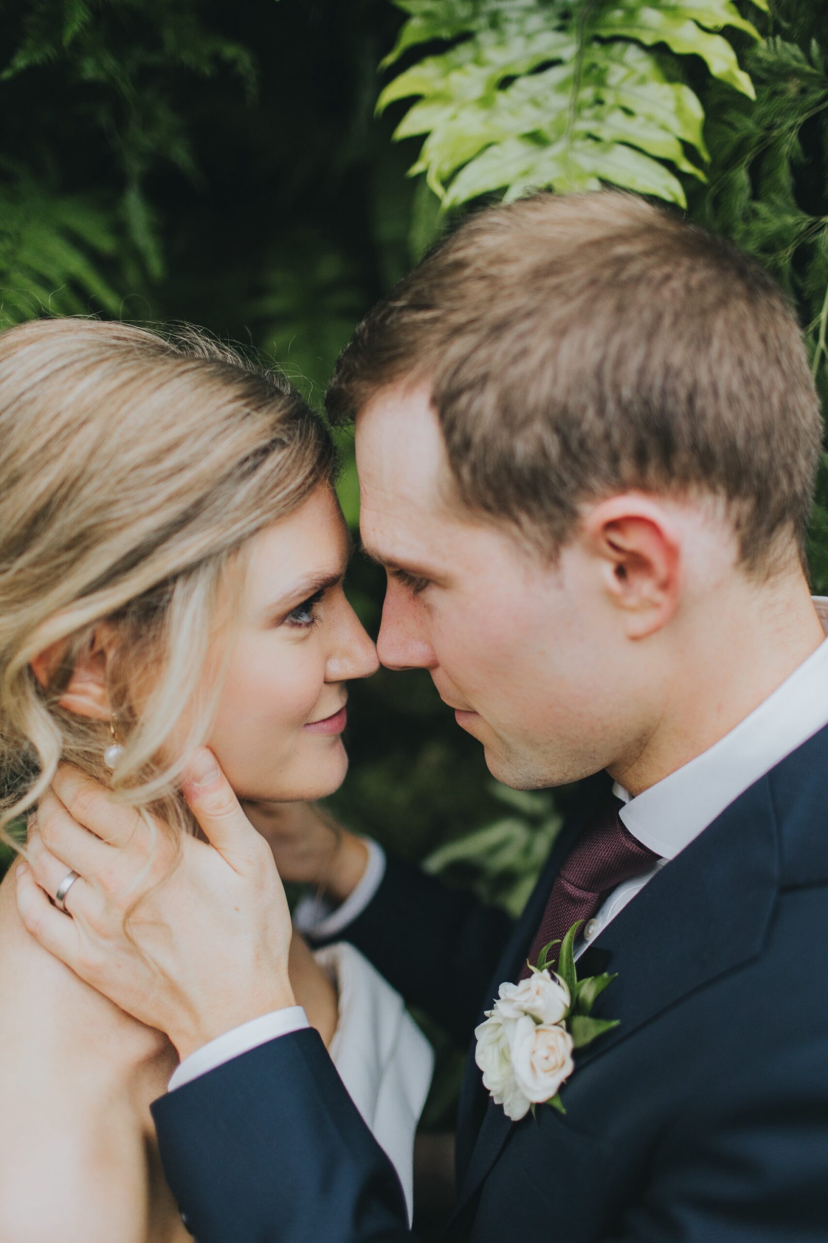 botanical garden wedding portraits