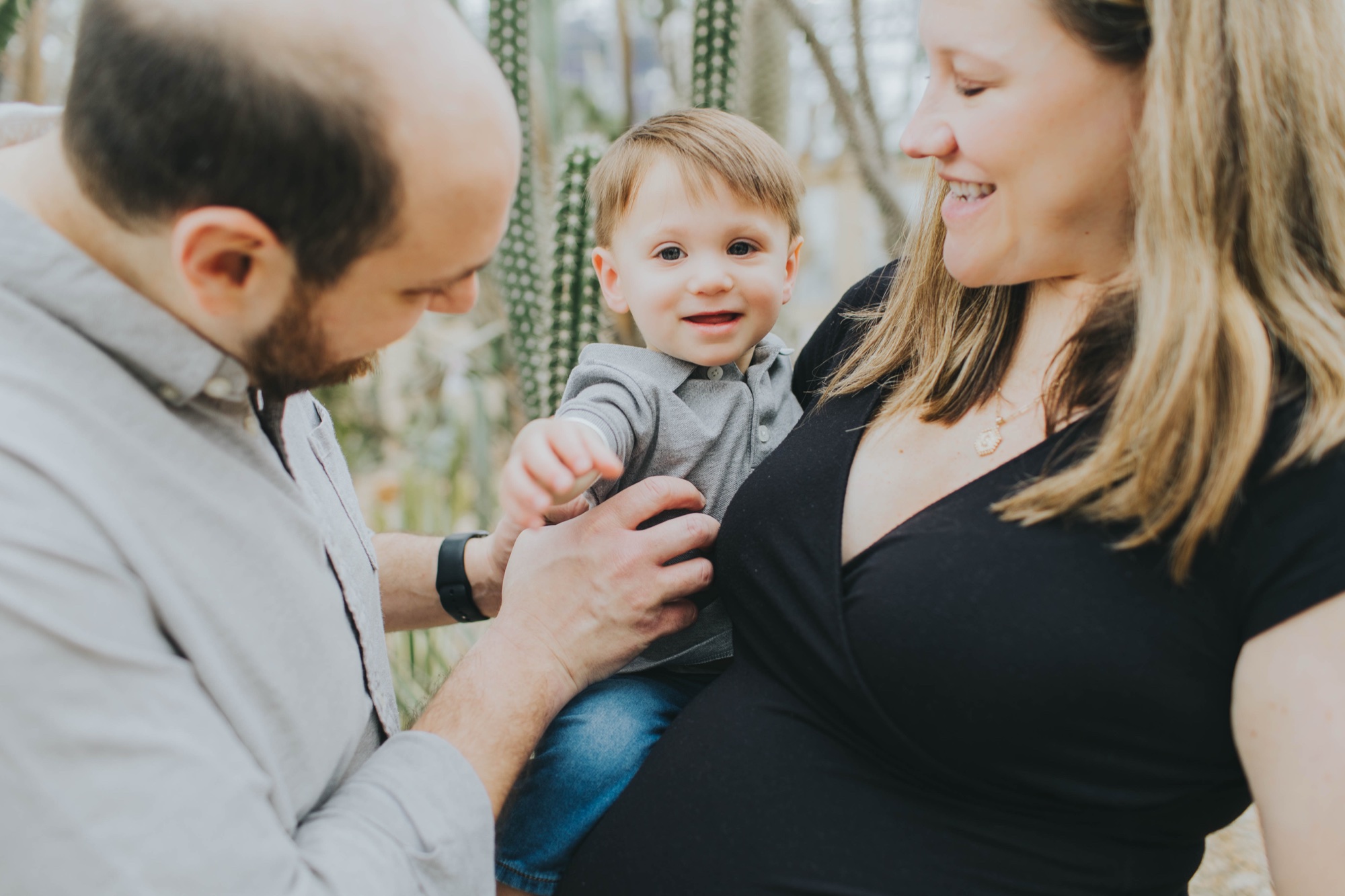 garden maternity pictures; garfield park conservatory maternity photos