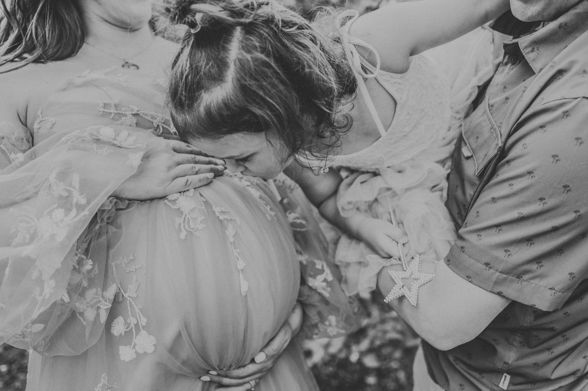 maternity photos in Lilacia Park