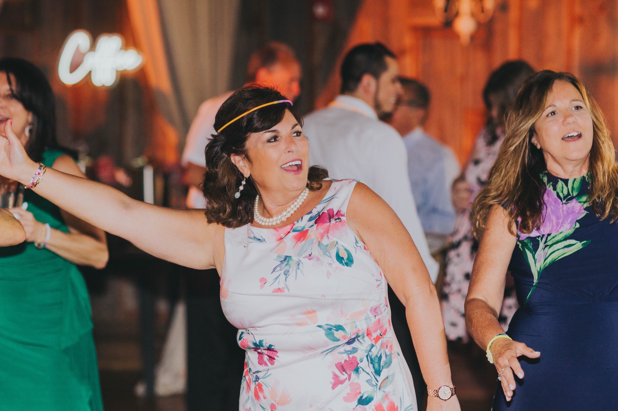 Meg Adamik Creative, Oswego, Illinois, Western Chicago suburbs wedding photographer