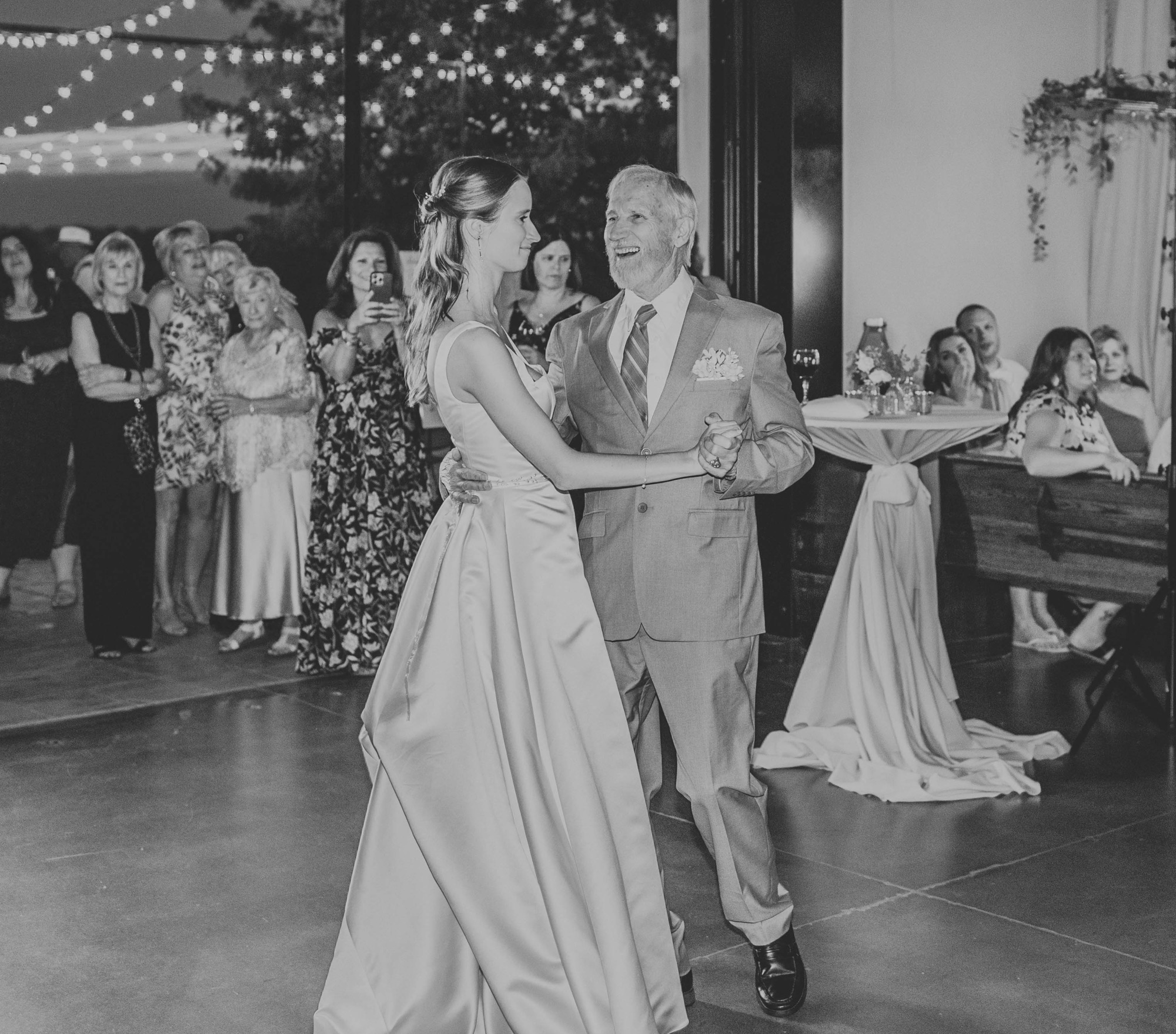 Meg Adamik Creative, Oswego, Illinois, Western Chicago suburbs wedding photographer