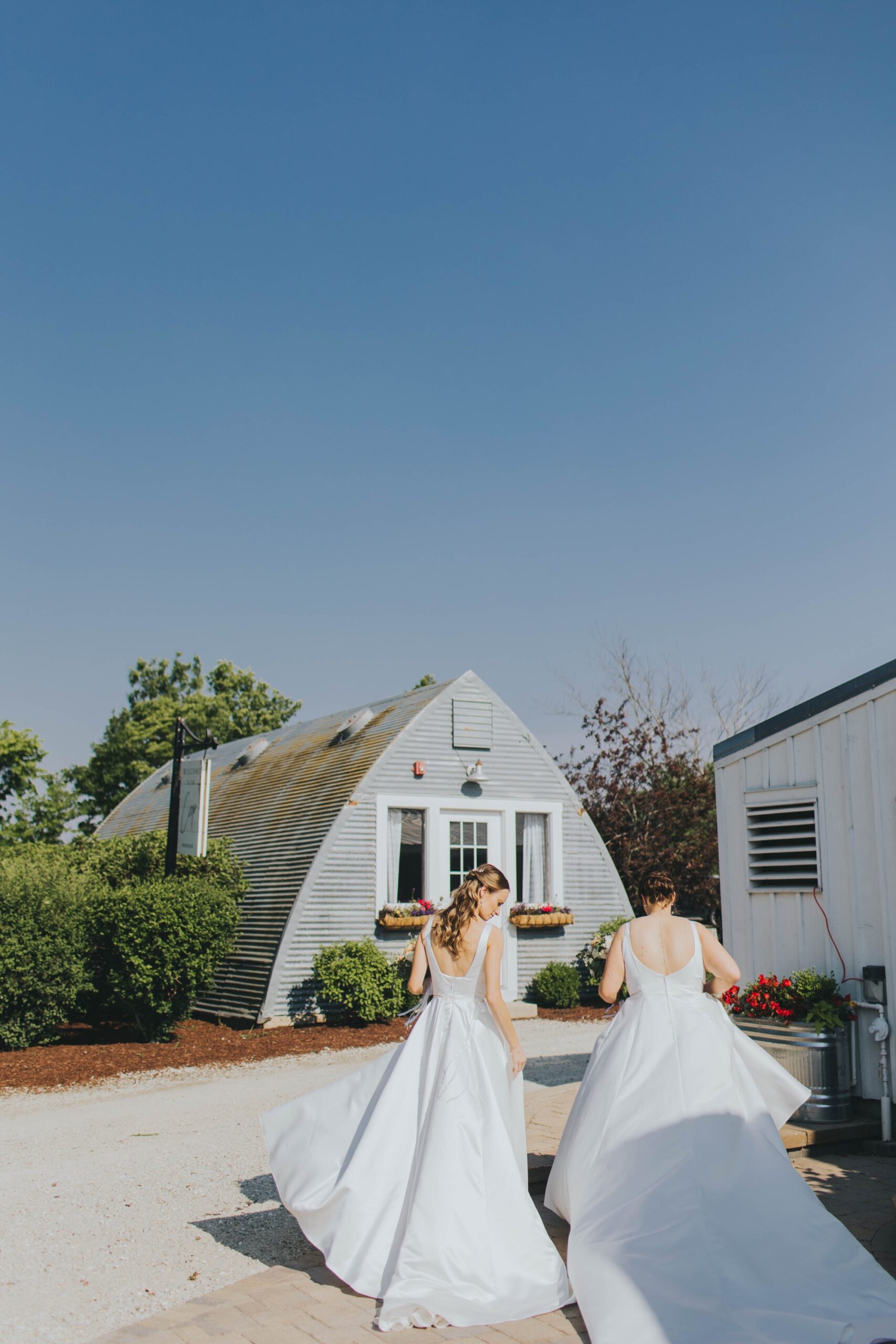 Meg Adamik Creative, Oswego, Illinois, Western Chicago suburbs wedding photographer