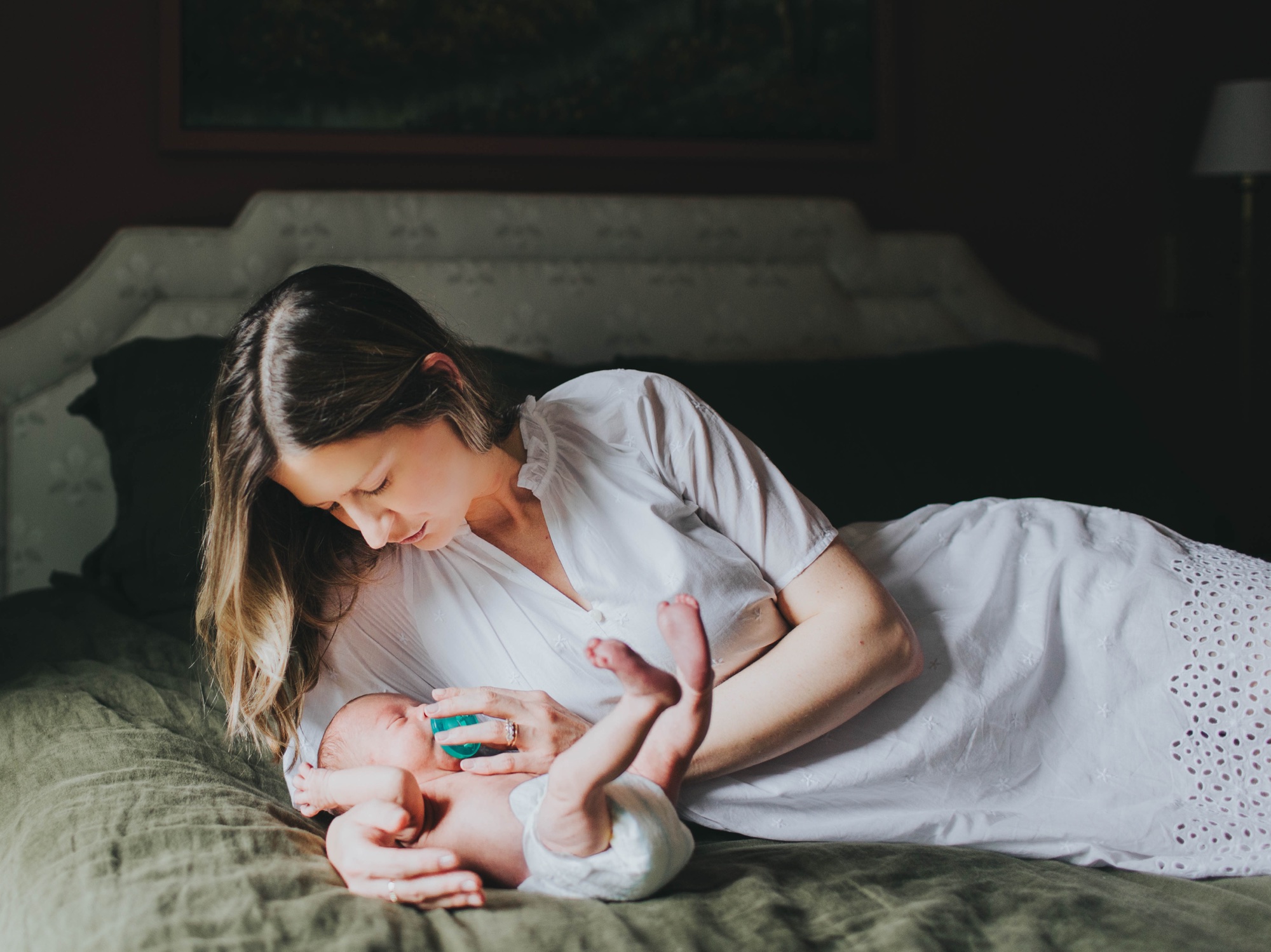 lifestyle newborn session in home