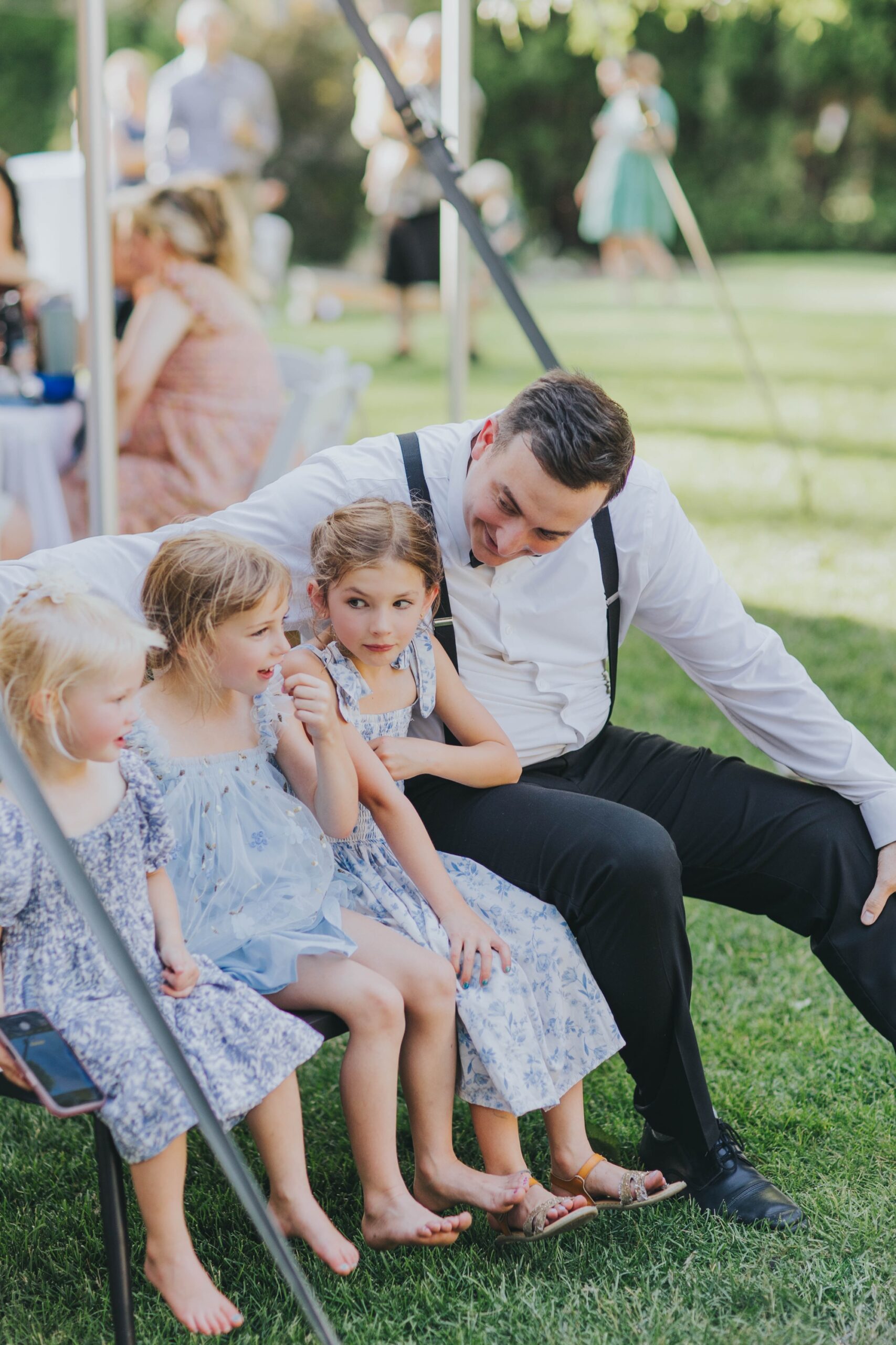 candid wedding reception photos with kids