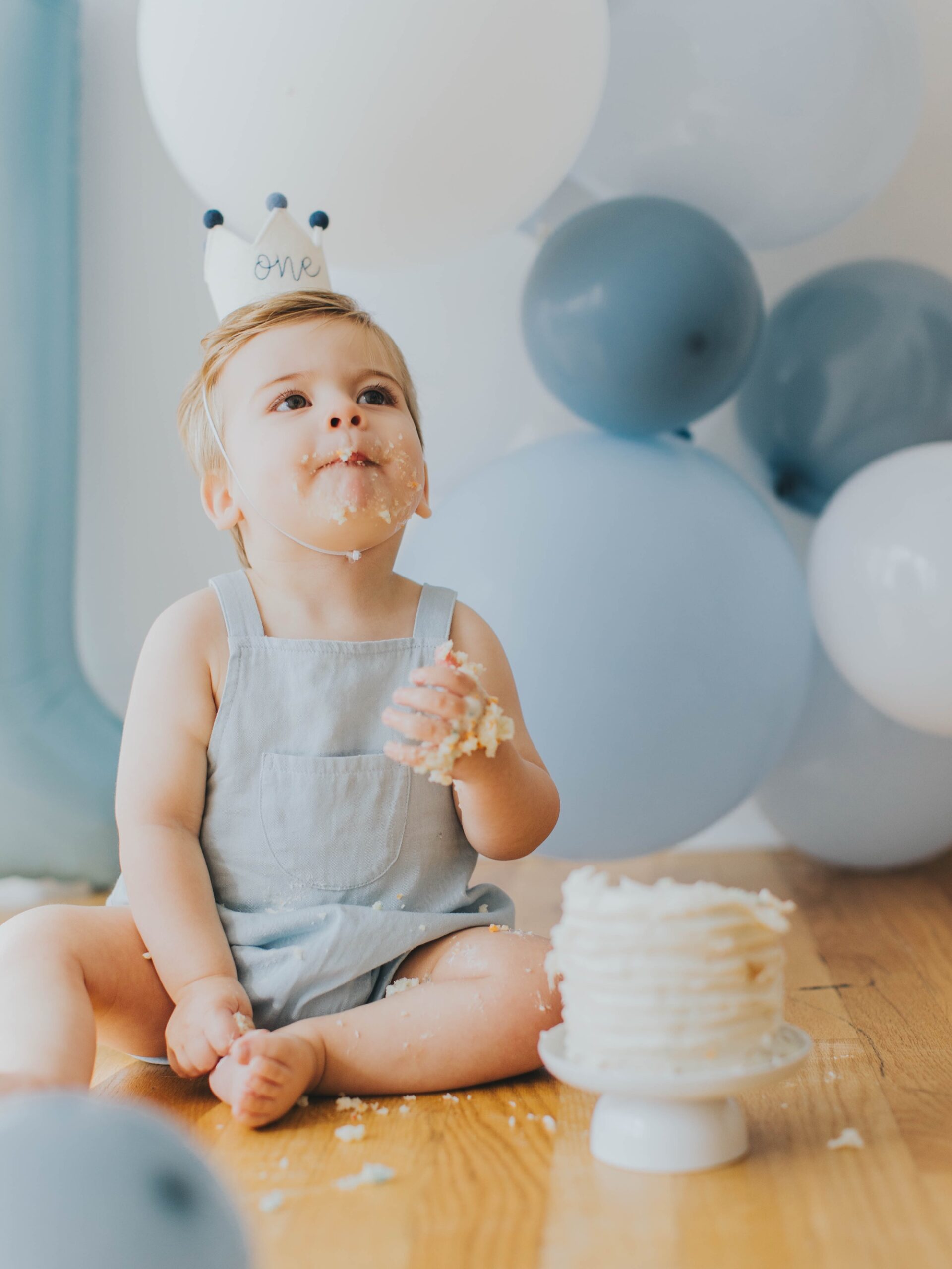 first birthday smash cake photography at A Darling Studio Chicago