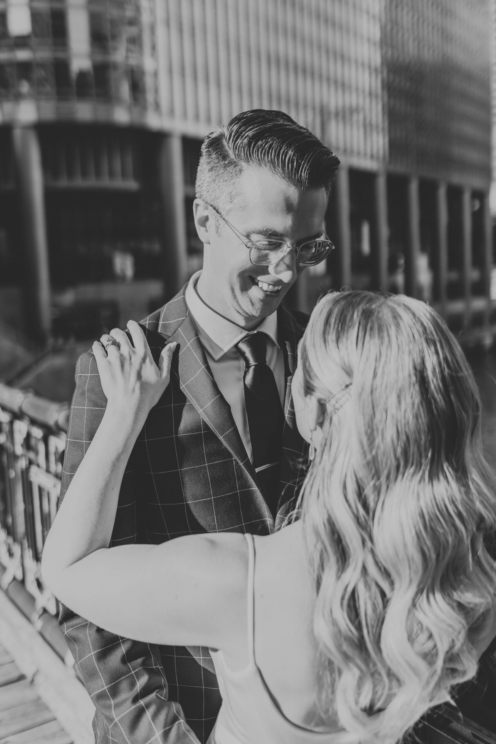places to take couple portraits in downtown Chicago