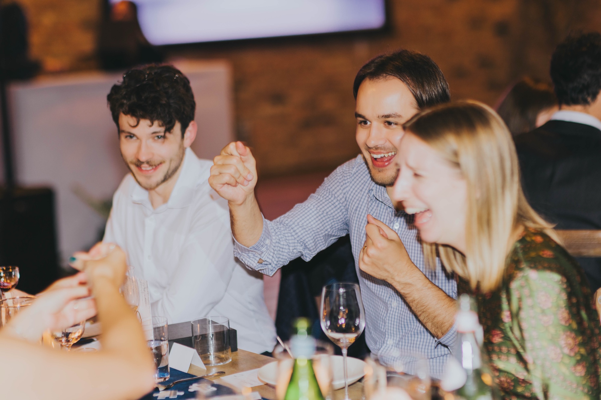 wedding reception game night; wedding trivia; unconventional wedding